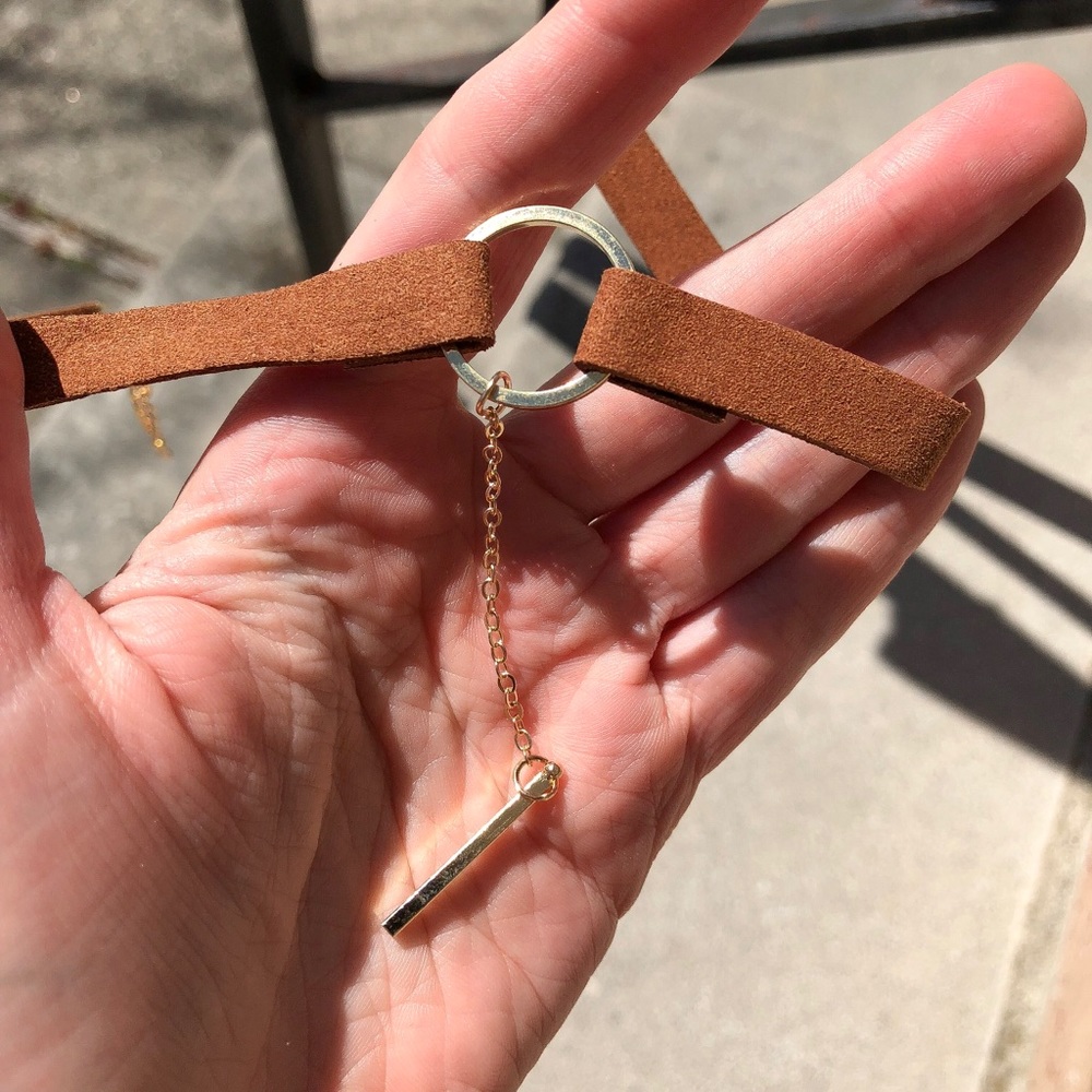 Nude Suede Choker - Picture 4 of 4